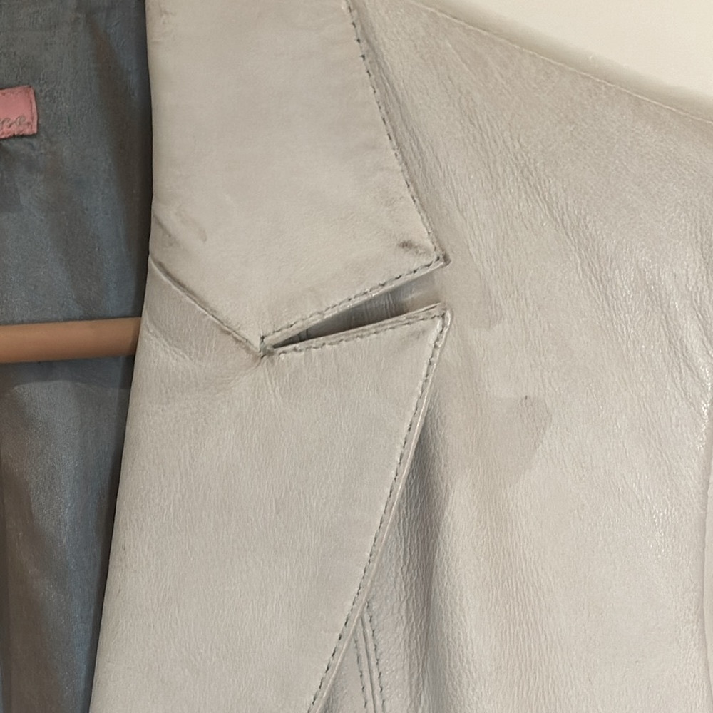 (6) 100% leather jacket SIMONE putty colour. Super soft! - Picture 4 of 4